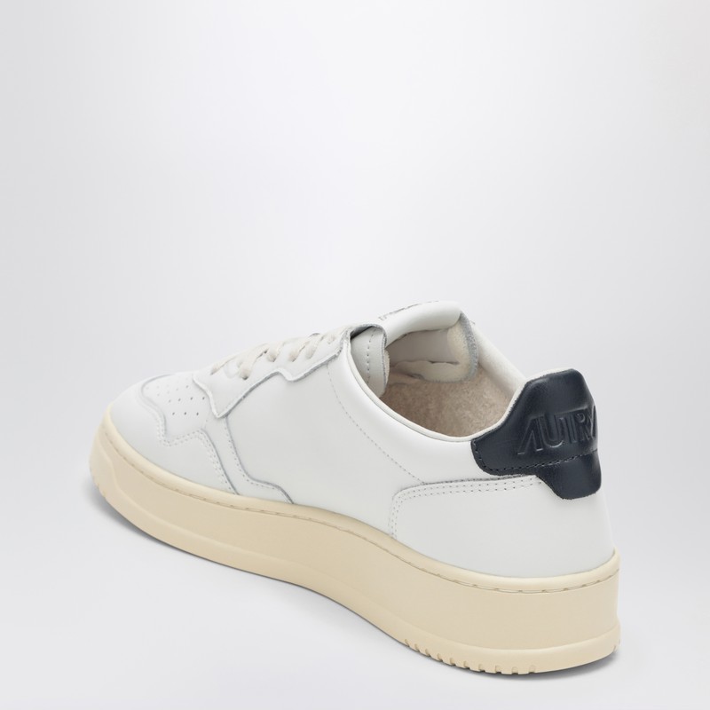 Autry Medalist Low White Sneakers With Contrasting Heel Tab In Leather Man In White