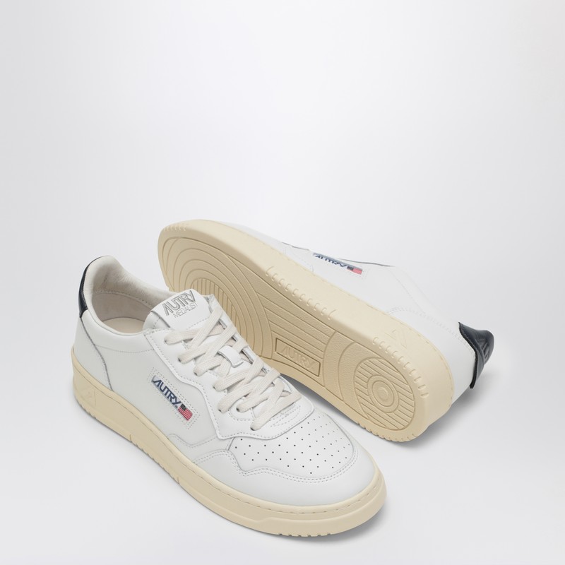 Autry Medalist Low White Sneakers With Contrasting Heel Tab In Leather Man In White