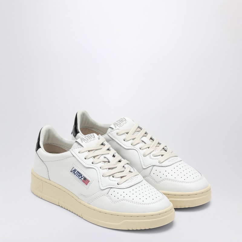 Autry Medalist Sneakers In White And Blue Leather In White