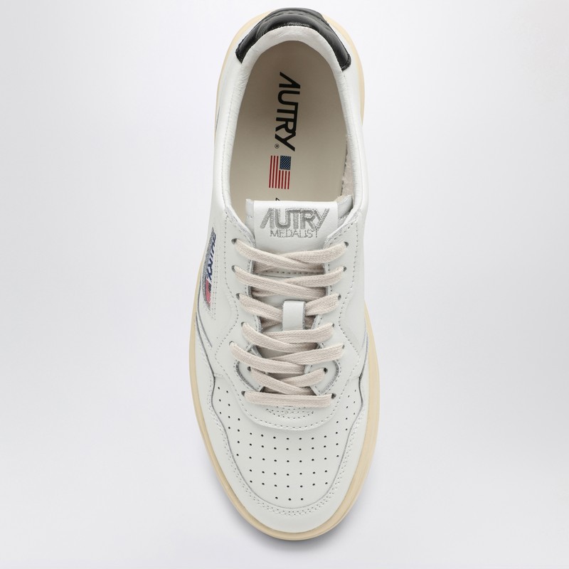 Autry Medalist Sneakers In White And Blue Leather In White