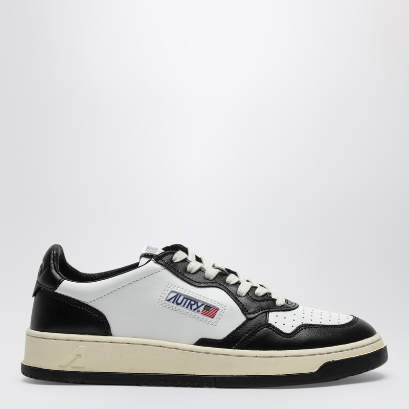 Medalist sneakers in white/black leather