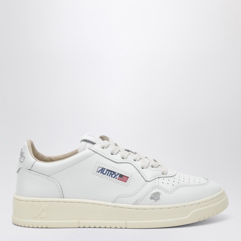 Medalist Low sneakers in white leather with shell detail