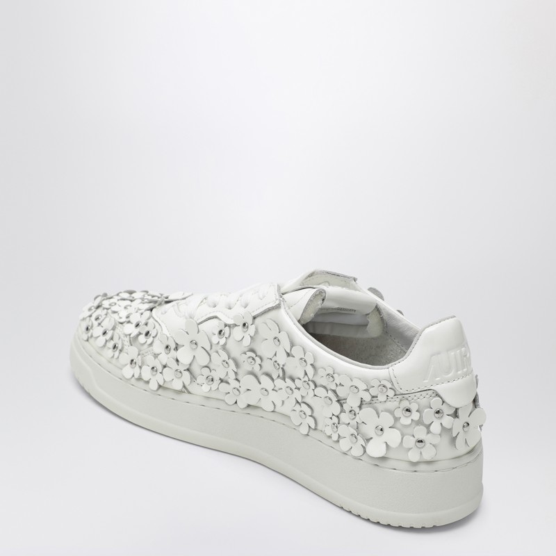 Autry "medalist Low Blooming" Sneaker In White