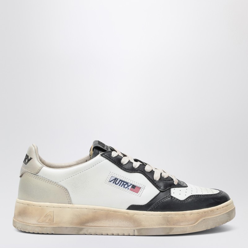 Autry Medalist Low Super Vintage Sneakers