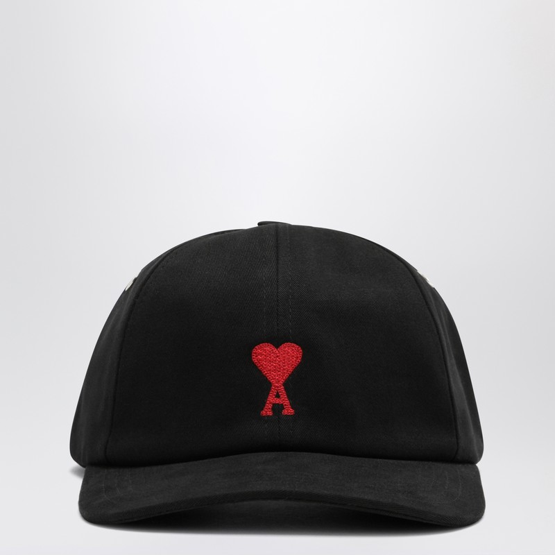 Black baseball cap with logo