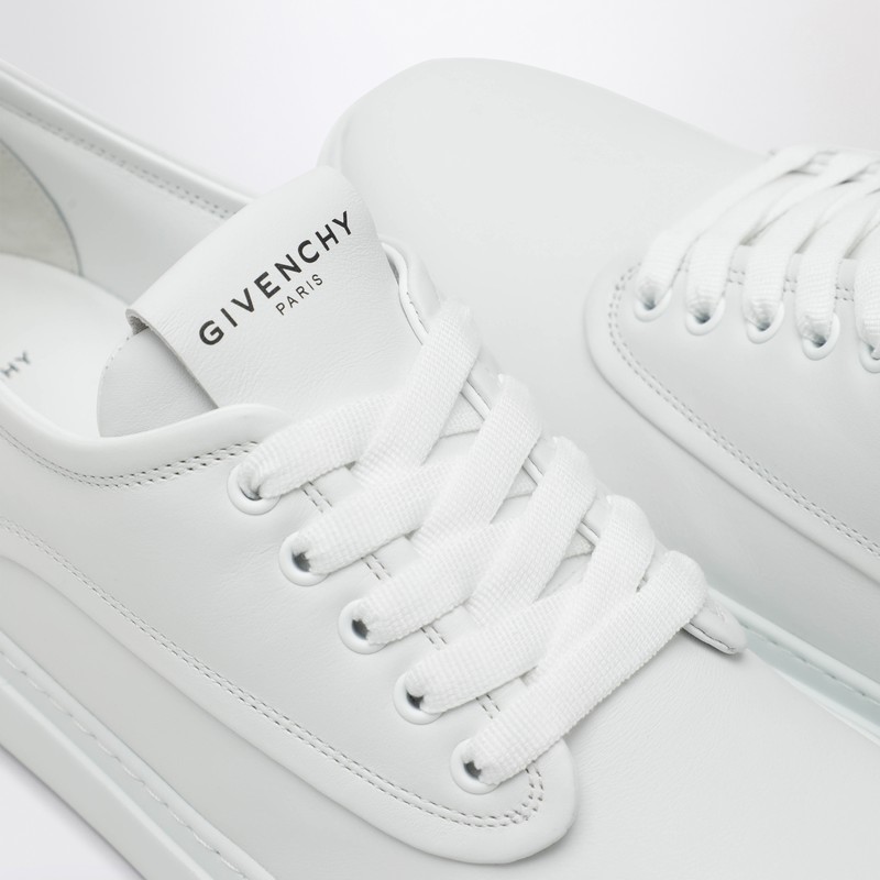 Givenchy New City Sneakers In White Leather In White
