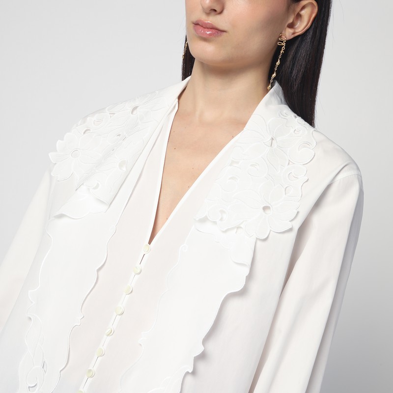 Chloé White Shirt With Embroidered Bow Tie In White