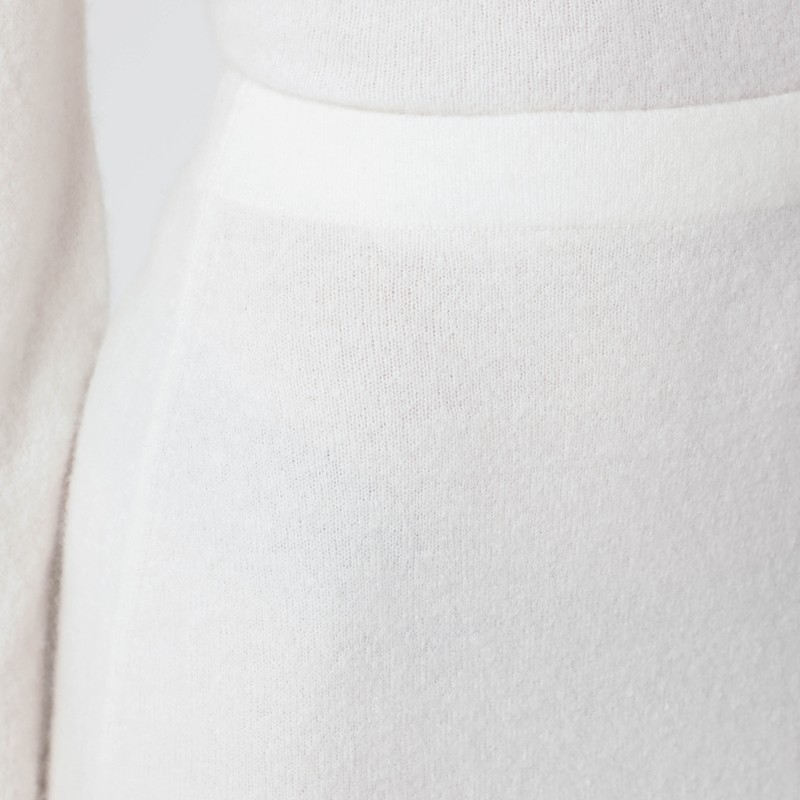 Max Mara Ivory Skirt In Stretch Cashmere Knit In White