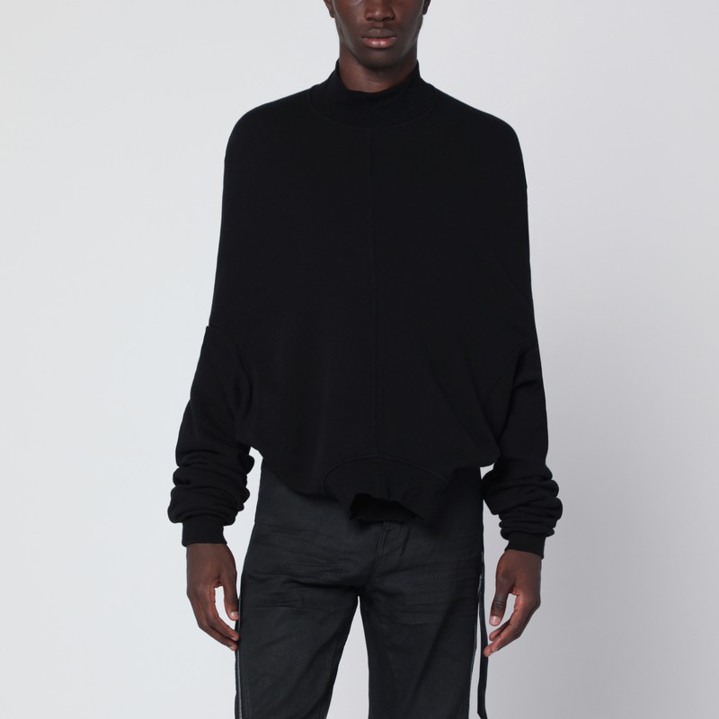 Black sweatshirt with open back