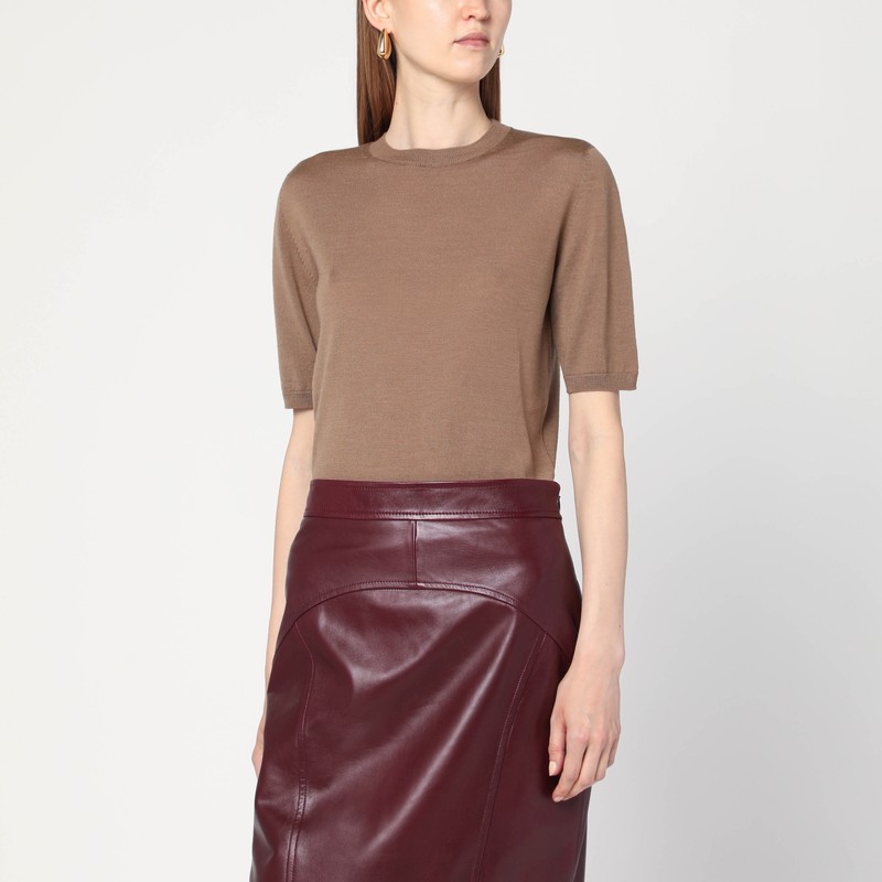 Hazelnut-coloured crew neck sweater in wool