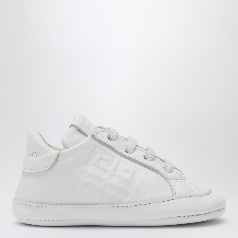 White leather sneaker with logo