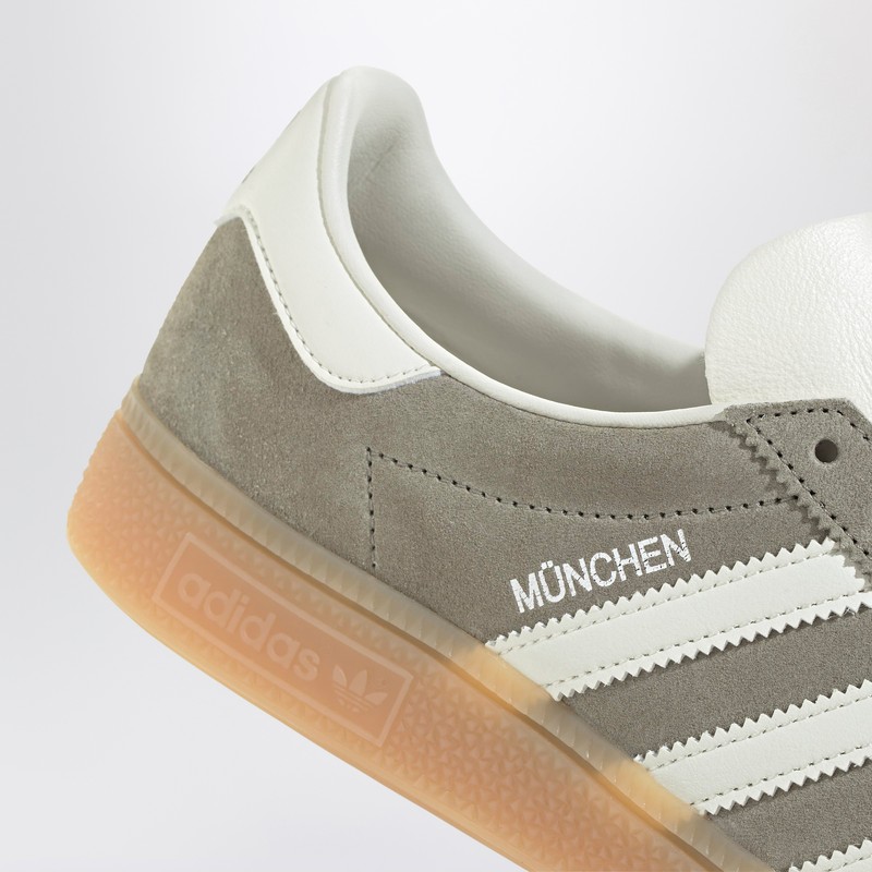 Adidas Originals Muenchen Sneakers In Grey Suede In Gray