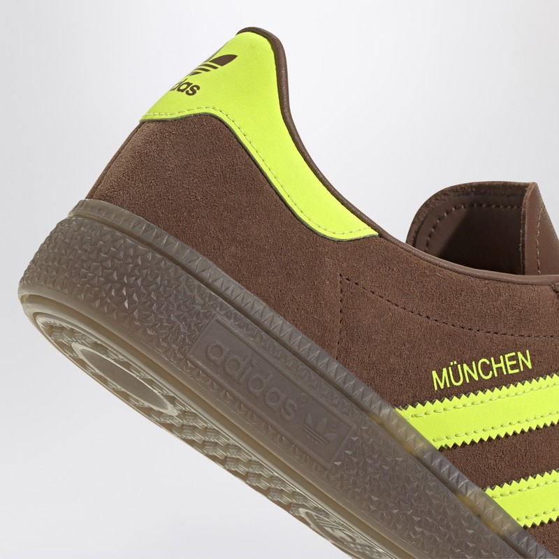 Adidas Originals Muenchen Low-top Suede Sneakers In Multi