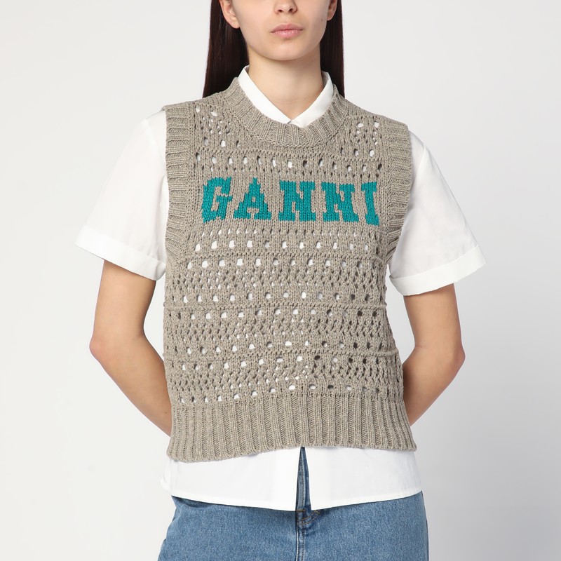 Perforated vest with logo inlay