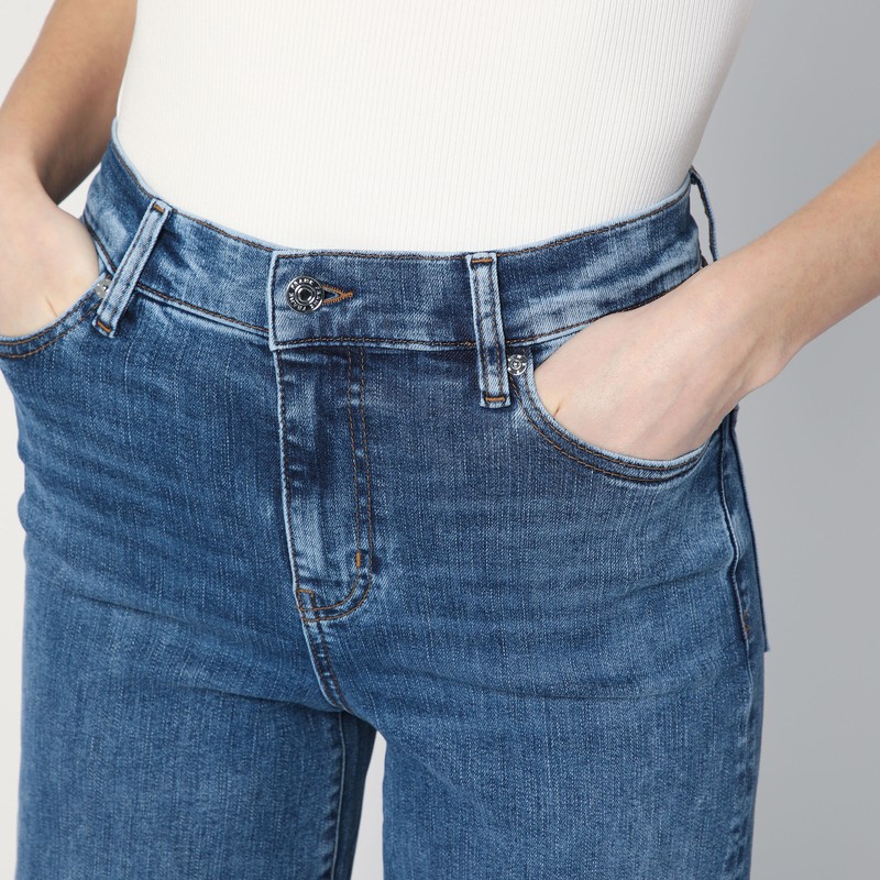 Frame Le Slim Palazzo Jeans In Skywalk In Blue