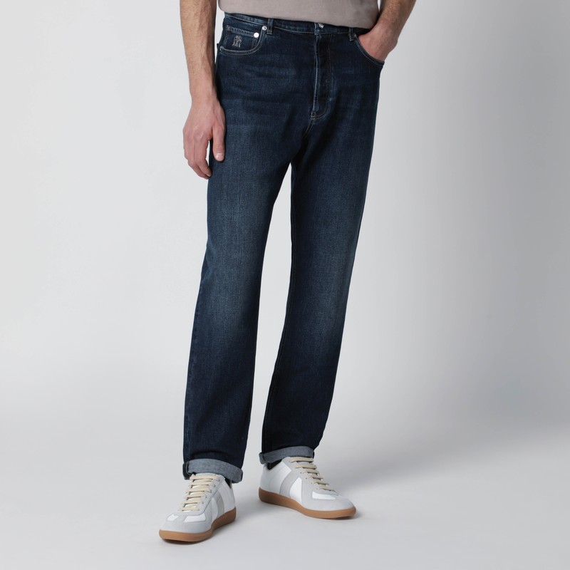 Blue washed jeans with turn-up hem
