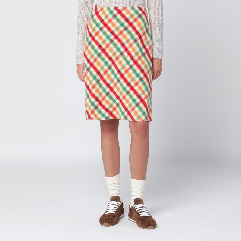 Red/green/soy checkered skirt and fleece