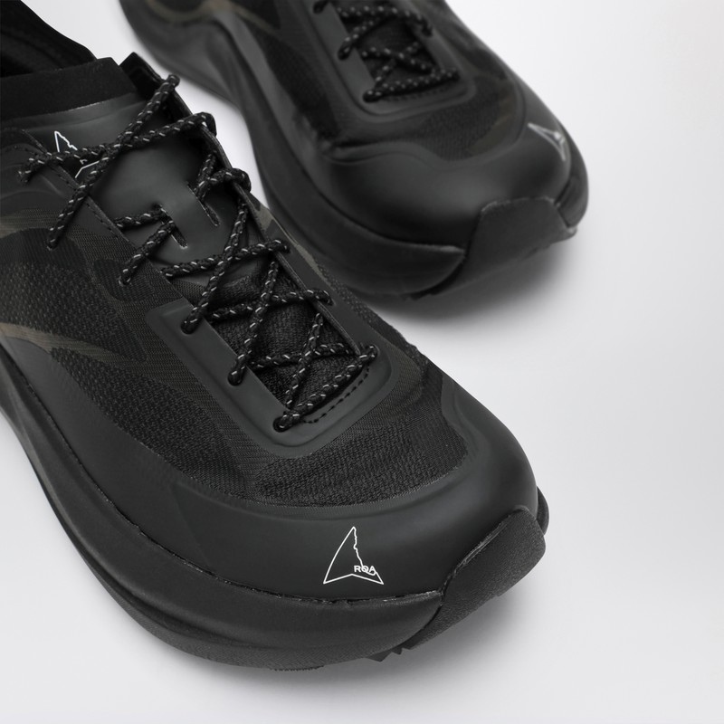 Roa Black Fabric Sneaker Sella In Black