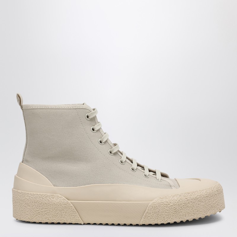 Turtledove canvas trainer