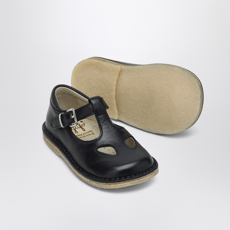 Il Gufo Sandal With Blue Eyelets In Leather In Blue