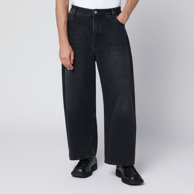 Wide-leg washed black jeans