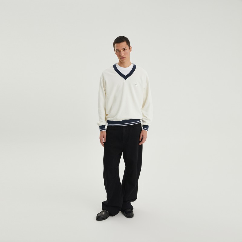 1989 Studio Jp V-neck Sweatshirt In White