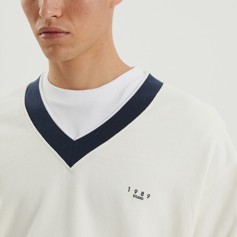 1989 Studio Jp V-neck Sweatshirt In White