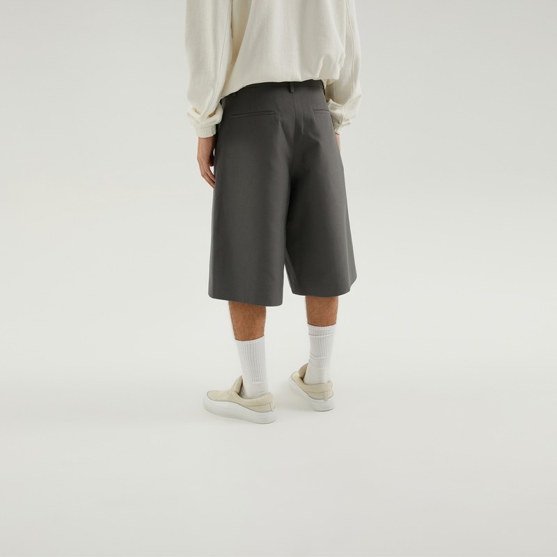 1989 Studio Tailoring Bermuda Dark Grey In Gray