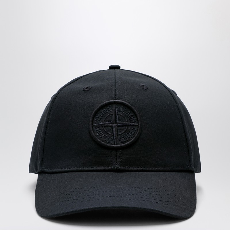 Black baseball cap with logo