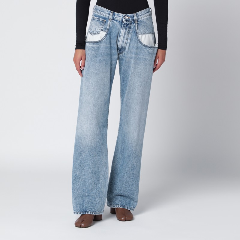 Blue jeans with contrasting pockets