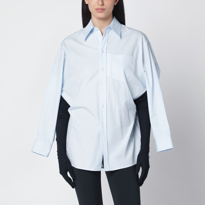 Light blue shirt with double sleeves
