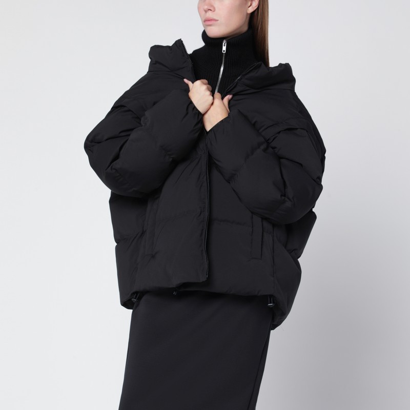Transformable padded black jacket