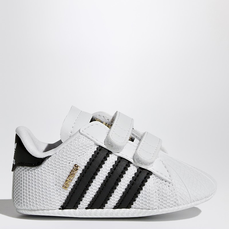 White/black Superstar Sneaker
