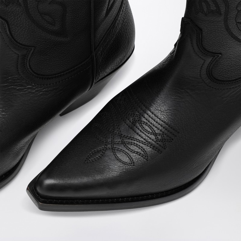 Mm6 Maison Margiela Mm6 By Maison Margiela Pointed Toe High Shaft Black Boots In Black
