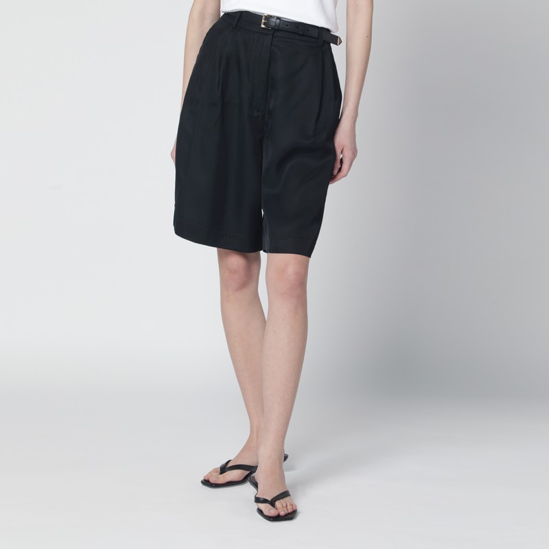 Black oversized Bermuda shorts