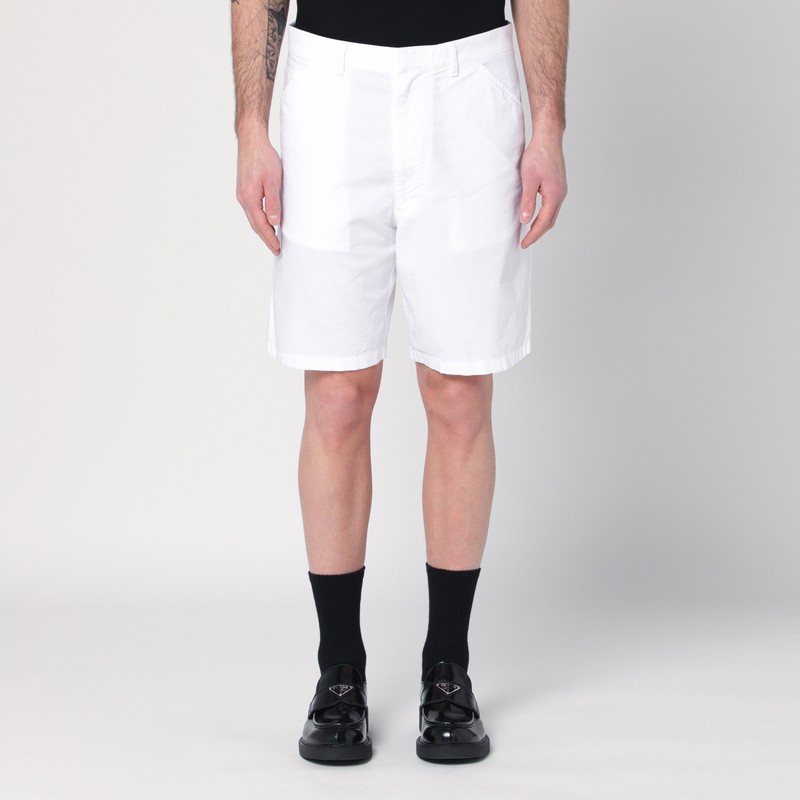 Short white in cotton