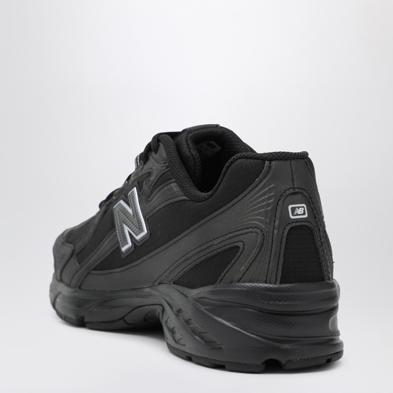 New Balance 740 Black/silver Metallic Sneakers In Black