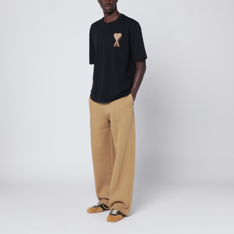 Ami Alexandre Mattiussi Camel Ami De Coeur Joggers In Sand